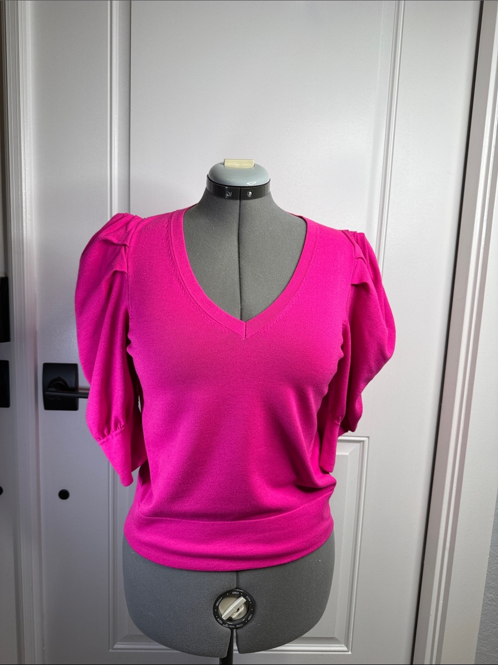 DKNY Medium Hot Pink Knit Top with V-Neck
